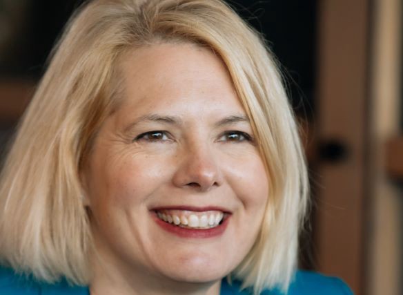 Gina Neff ’89 Podcast on Work and the Web