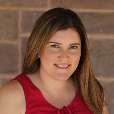 Headshot of Robyn Jaureguiberry